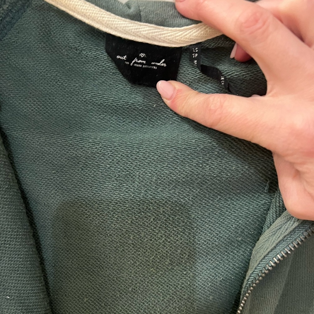 Urban Outfitters Cropped Sweatshirt & Hoodie - Picture 4 of 7